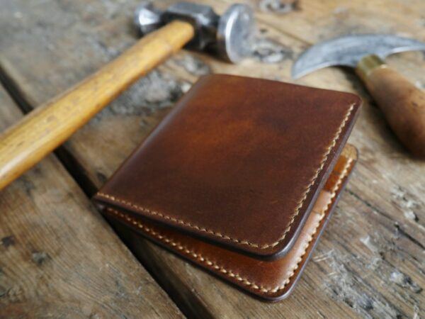 Men's Handmade Bi-fold Leather Wallet