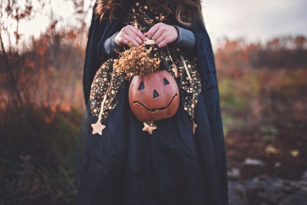 Fantastically Spooky Indoor And Outdoor Halloween Decorations
